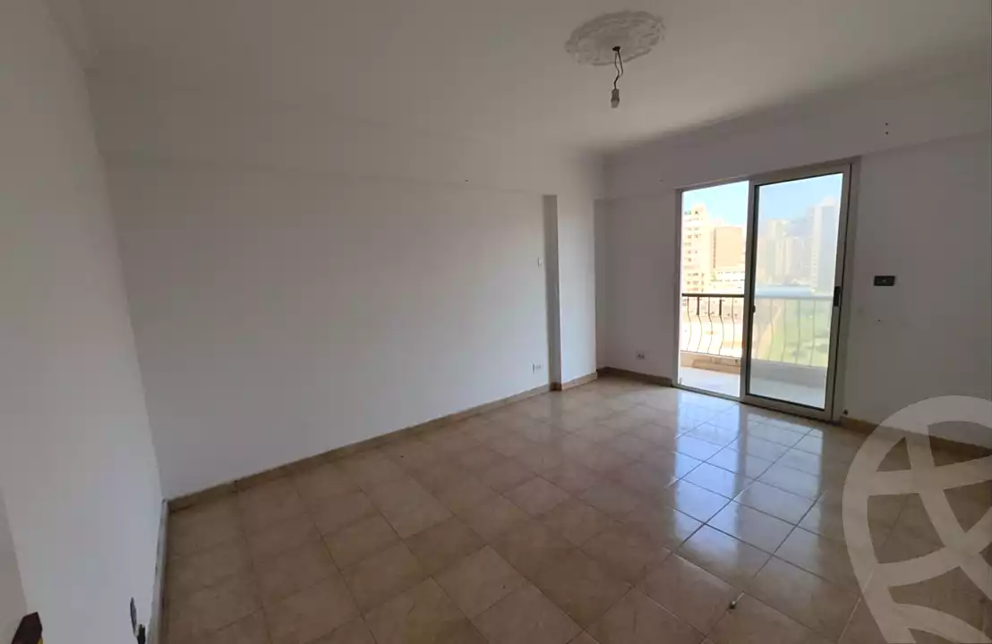 https://aqarmap.com.eg/en/listing/7332570-for-sale-alexandria-lsywf-gardenia-compound