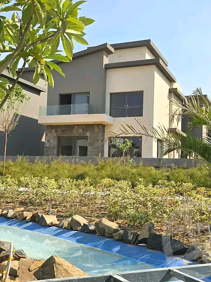 https://aqarmap.com.eg/ar/listing/7333411-for-sale-cairo-new-cairo-compounds-kmbwnd-kryk-twn-il-cazar