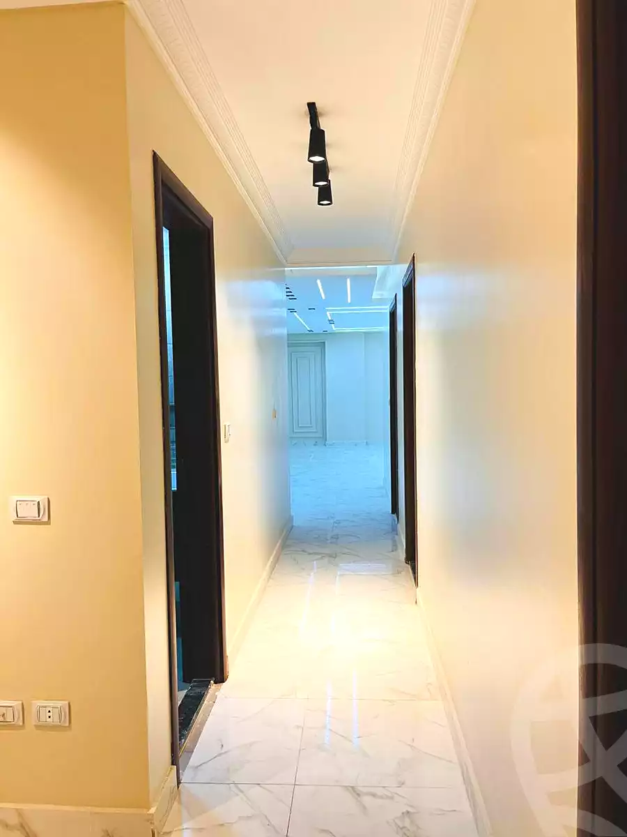 https://aqarmap.com.eg/en/listing/7333475-for-sale-cairo-6th-of-october-compounds-knry