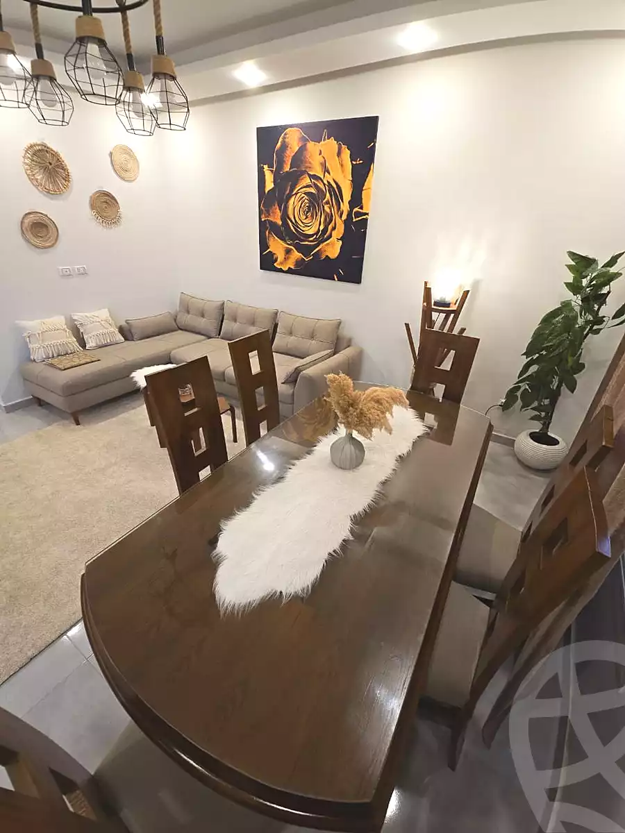 https://aqarmap.com.eg/en/listing/7333557-for-sale-cairo-el-sheikh-zayed-city-el-hay-elsabeaa-lhy-lsb