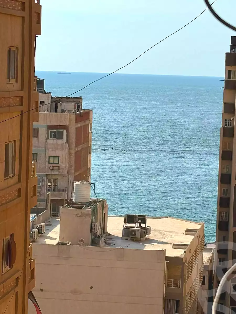 https://aqarmap.com.eg/ar/listing/7334014-for-sale-alexandria-sydy-bshr-sydy-bshr-bhry-amr-el-nogomy-st