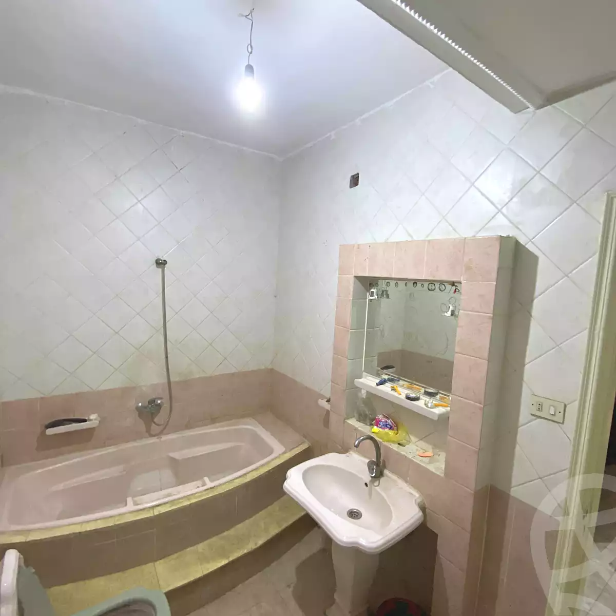 https://aqarmap.com.eg/en/listing/7333998-for-sale-cairo-hadayek-el-koba-hamamat-el-koba