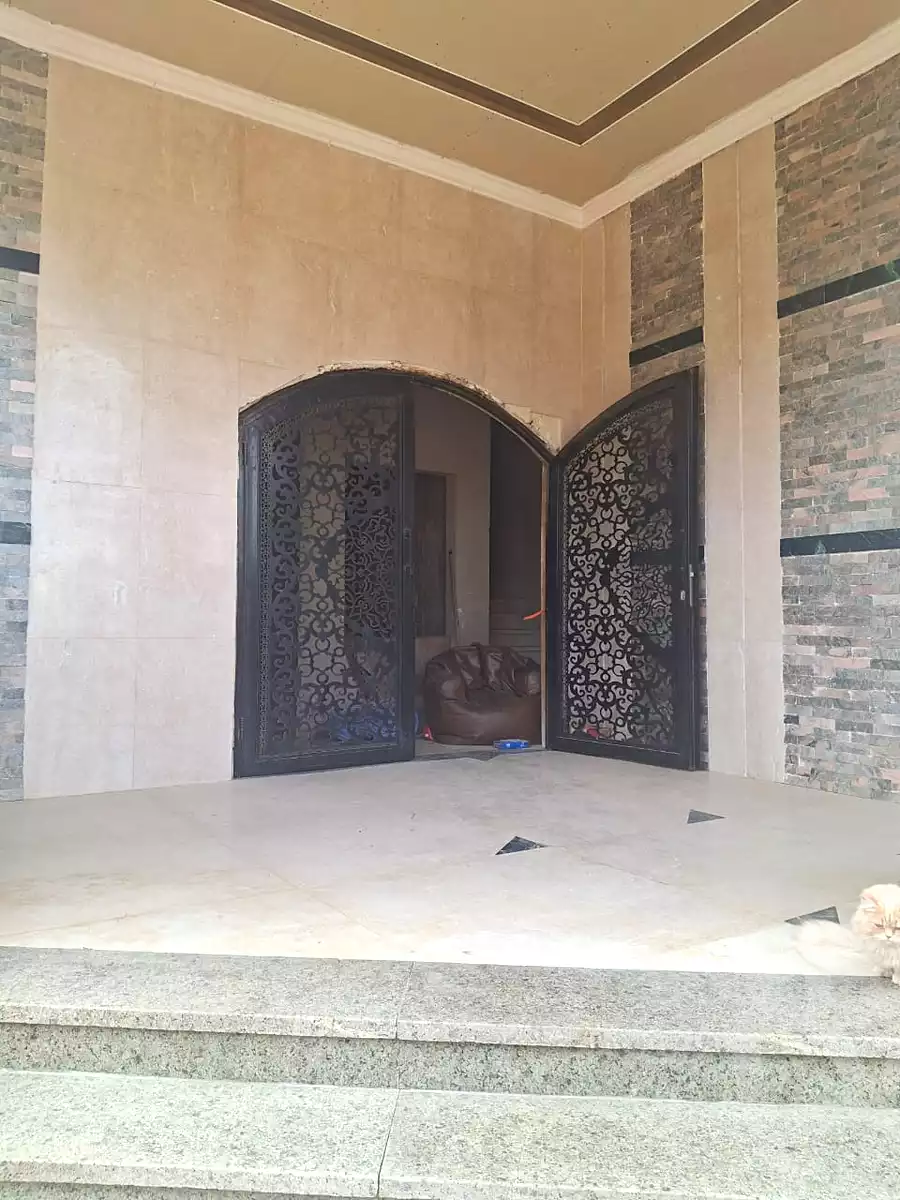 https://aqarmap.com.eg/en/listing/7334111-for-sale-cairo-new-cairo-ganob-el-akadamiya-south-academy-g-william-makram-ebeid-st