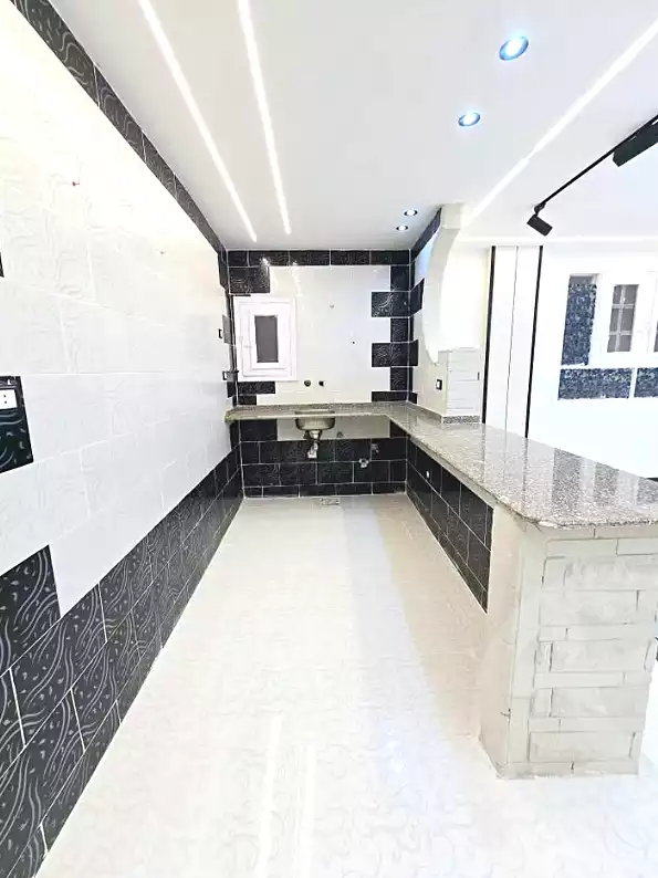 https://aqarmap.com.eg/ar/listing/7334352-for-sale-alexandria-al-agamy-shataa-el-nakheel-street-4