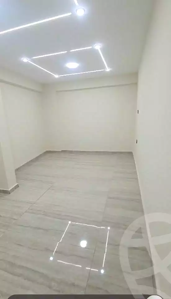 https://aqarmap.com.eg/ar/listing/7334359-for-sale-alexandria-el-asafra-shr-45