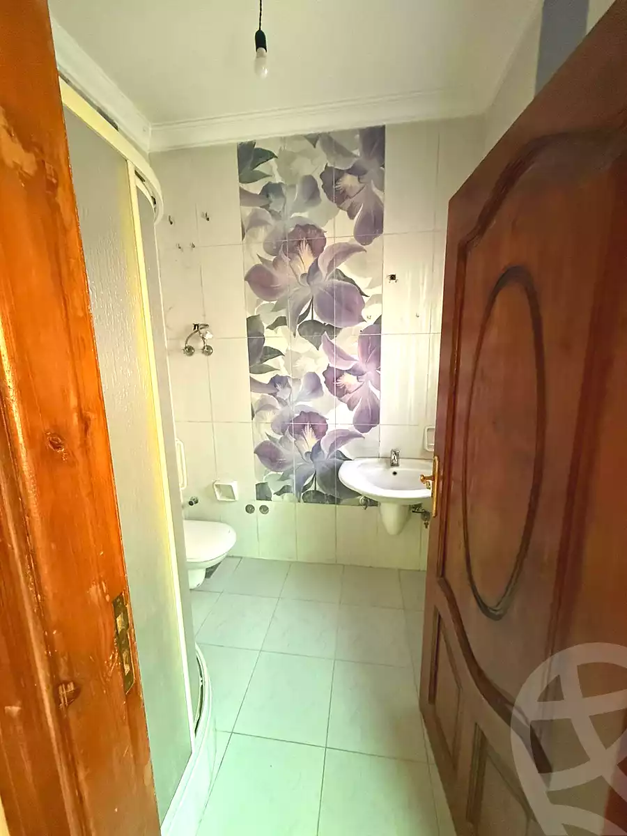 https://aqarmap.com.eg/en/listing/7334407-for-sale-cairo-new-cairo-el-ahyaa-third-neighborhood-street-1