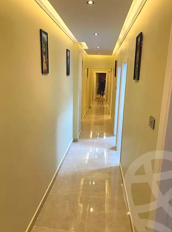 https://aqarmap.com.eg/en/listing/7334593-for-sale-cairo-helwan-helwan-el-sharkeya-mostafa-safwat-st