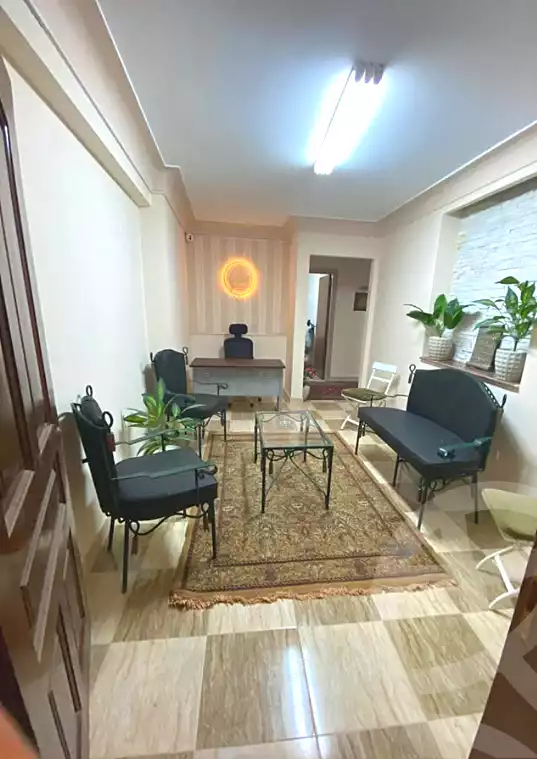 https://aqarmap.com.eg/ar/listing/7335295-for-rent-alexandria-moharram-bey-kanal-al-mahmoudeya-al-bahri-st