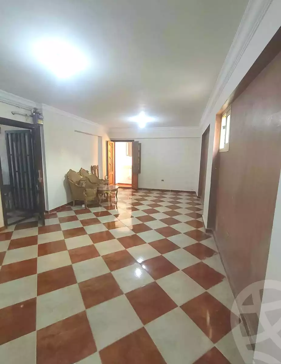 https://aqarmap.com.eg/ar/listing/7335405-for-sale-alexandria-new-miami-eskot
