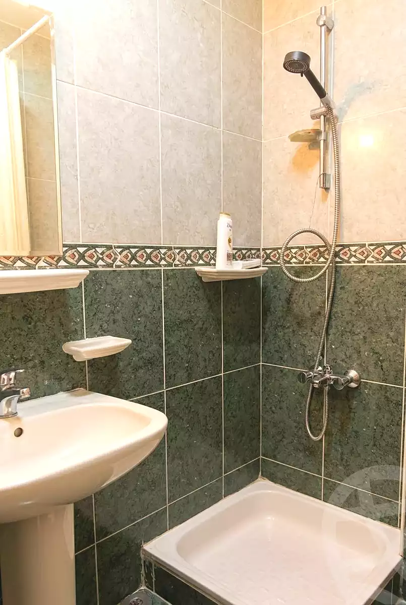 https://aqarmap.com.eg/ar/listing/7336033-for-sale-cairo-helwan-mohamed-sayed-ahmed-st