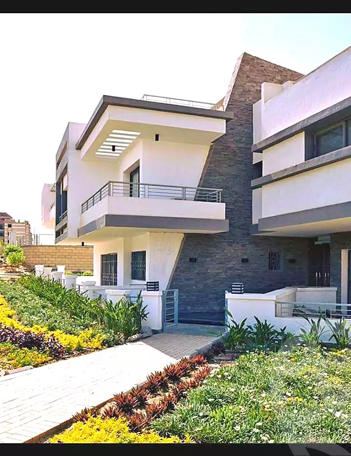 https://aqarmap.com.eg/en/listing/7336161-for-sale-cairo-new-cairo-compounds-tag-city-taj-sultan