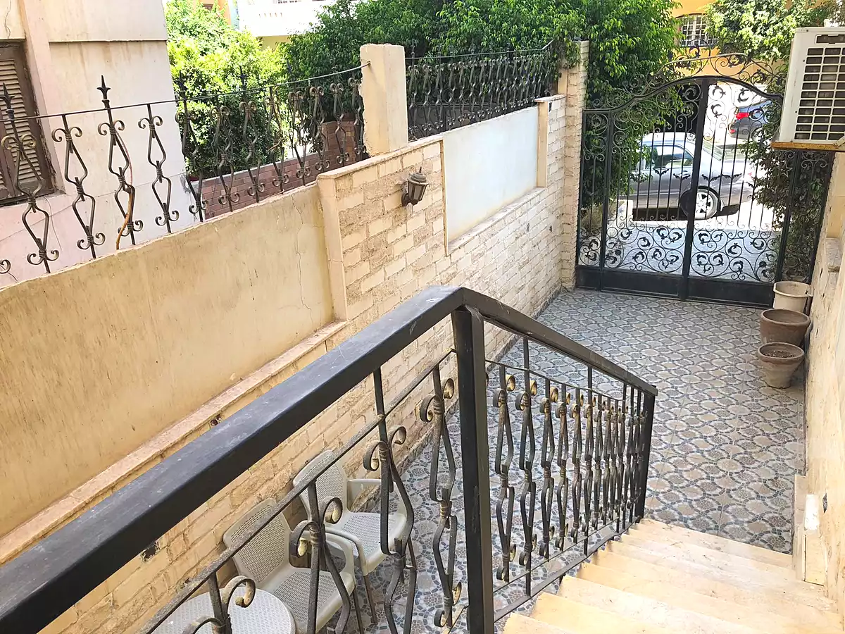 https://aqarmap.com.eg/en/listing/7336321-for-sale-cairo-new-cairo-el-ahyaa-third-neighborhood-street-23