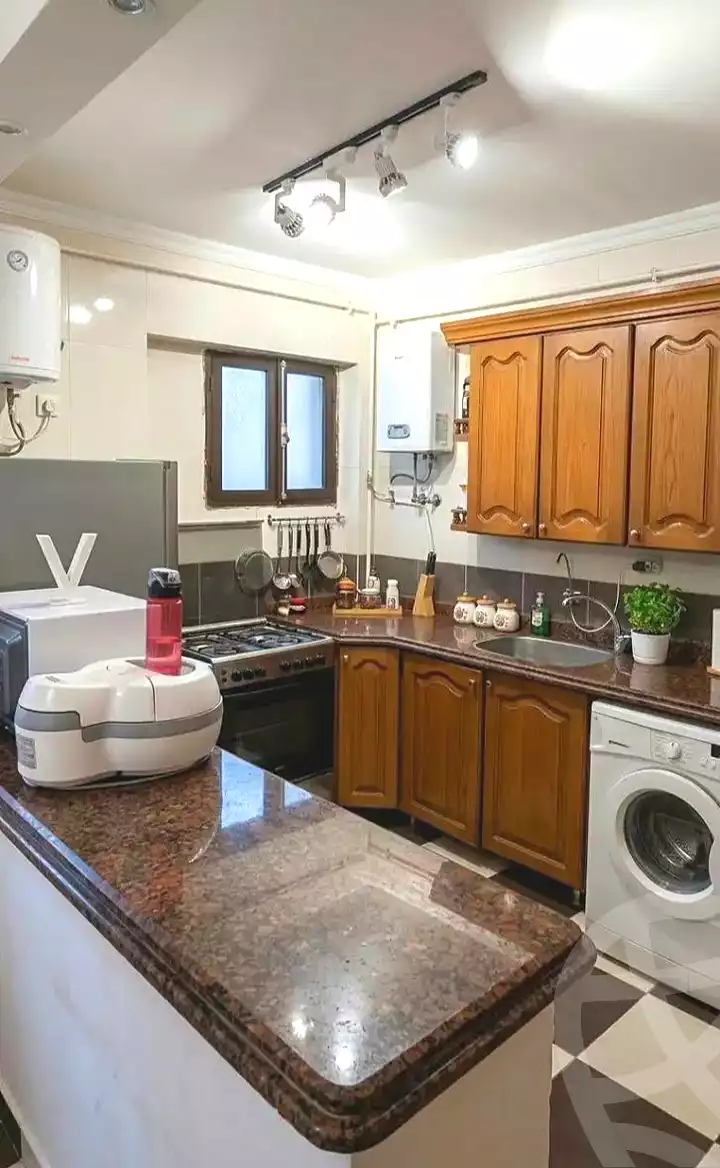 https://aqarmap.com.eg/ar/listing/7336443-for-sale-alexandria-el-asafra-shr-45