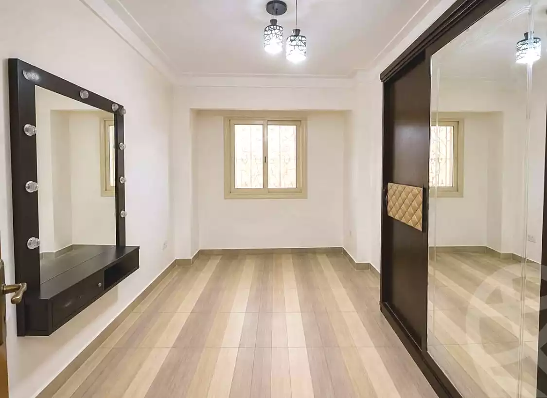 https://aqarmap.com.eg/ar/listing/7337385-for-rent-alexandria-glim