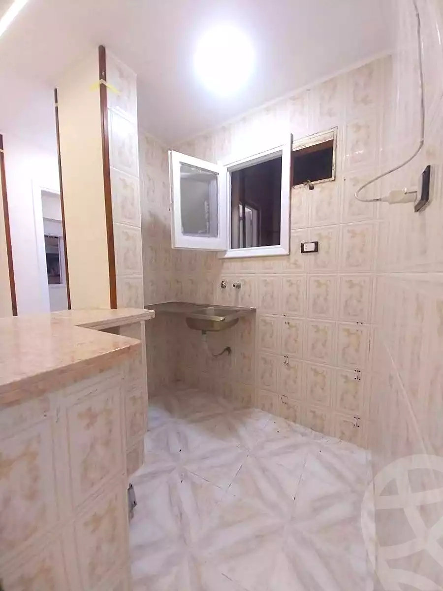 https://aqarmap.com.eg/en/listing/7337560-for-sale-alexandria-al-agamy-shataa-el-nakheel