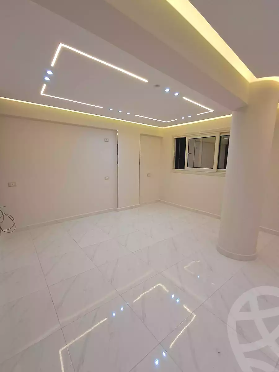https://aqarmap.com.eg/ar/listing/7337851-for-sale-alexandria-miami-khld-bn-lwlyd