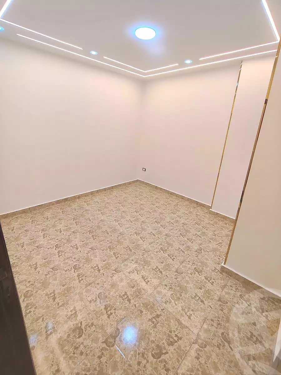 https://aqarmap.com.eg/ar/listing/7337930-for-sale-alexandria-sydy-bshr-sydy-bshr-bhry-shr-khld-bn-lwlyd