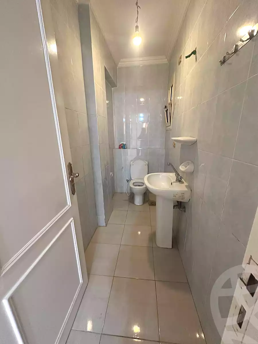 https://aqarmap.com.eg/ar/listing/7338031-for-rent-cairo-6th-of-october-el-ahyaa-neighborhood-1st-al-maahad