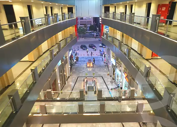https://aqarmap.com.eg/ar/listing/7337991-for-sale-cairo-el-shorouk-compounds-the-palace-mall-dar