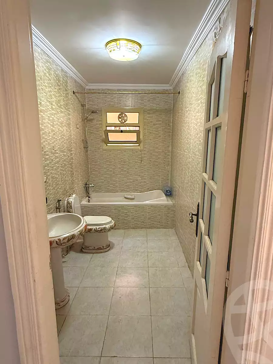 https://aqarmap.com.eg/ar/listing/7338175-for-sale-cairo-6th-of-october-el-ahyaa-neighborhood-3rd-al-hay-al-thalith-st