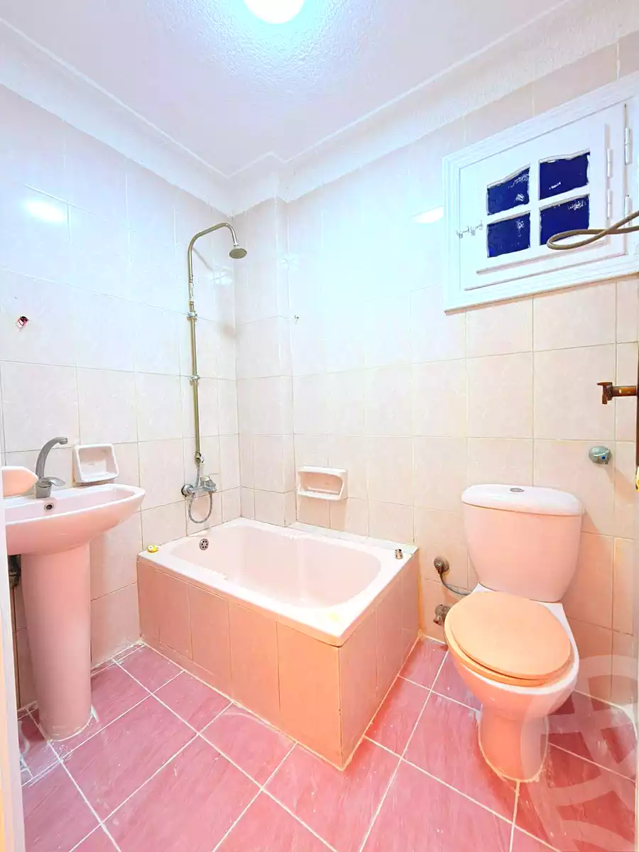 https://aqarmap.com.eg/ar/listing/7338843-for-sale-alexandria-al-agamy-shataa-el-nakheel