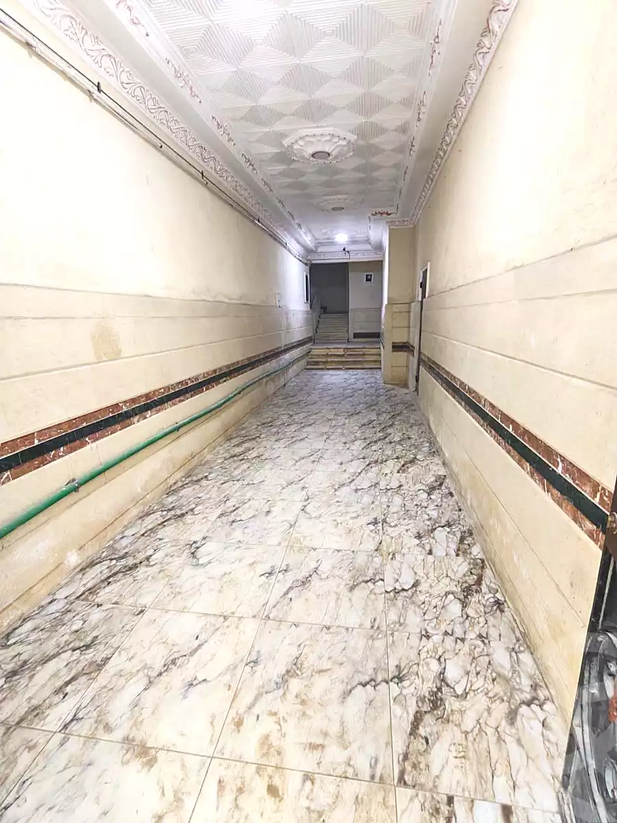 https://aqarmap.com.eg/en/listing/7338862-for-sale-alexandria-al-agamy-el-hanouvel-kasr-al-quiri-st-1