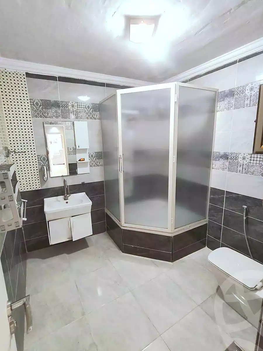 https://aqarmap.com.eg/ar/listing/7339023-for-sale-alexandria-sydy-bshr-sydy-bshr-bhry-shr-mhmwd-l-yswy