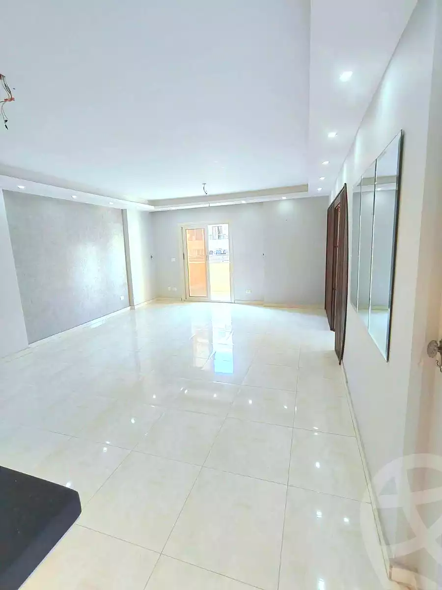 https://aqarmap.com.eg/en/listing/7339117-for-sale-alexandria-sydy-bshr-sydy-bshr-bhry-shr-mhmwd-l-yswy
