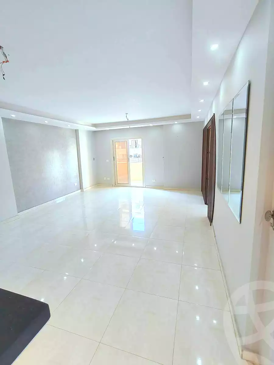 https://aqarmap.com.eg/ar/listing/7339261-for-sale-alexandria-sydy-bshr-sydy-bshr-bhry-shr-mhmwd-l-yswy