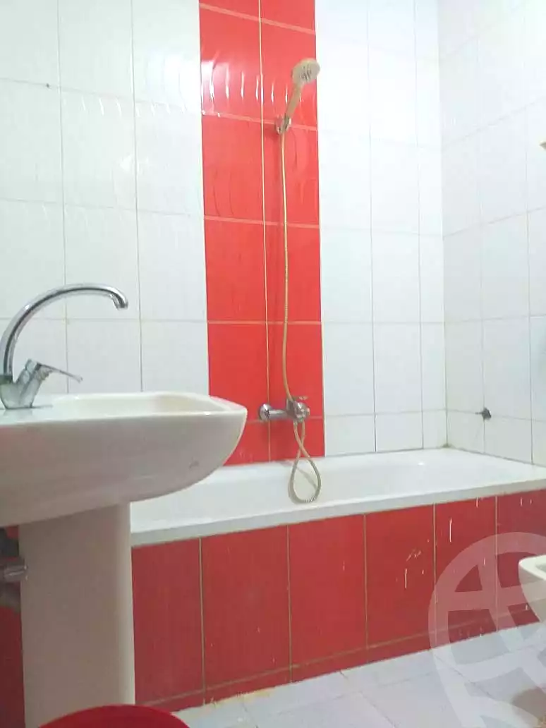https://aqarmap.com.eg/ar/listing/7339723-for-sale-cairo-faisal-kafr-tohormos-queen-nazli-st