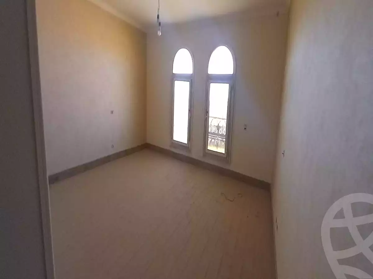 https://aqarmap.com.eg/ar/listing/7340585-for-sale-cairo-new-cairo-compounds-les-rois
