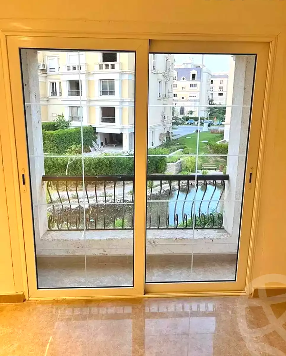 https://aqarmap.com.eg/en/listing/7340731-for-sale-cairo-new-cairo-compounds-mountain-view-hyde-park
