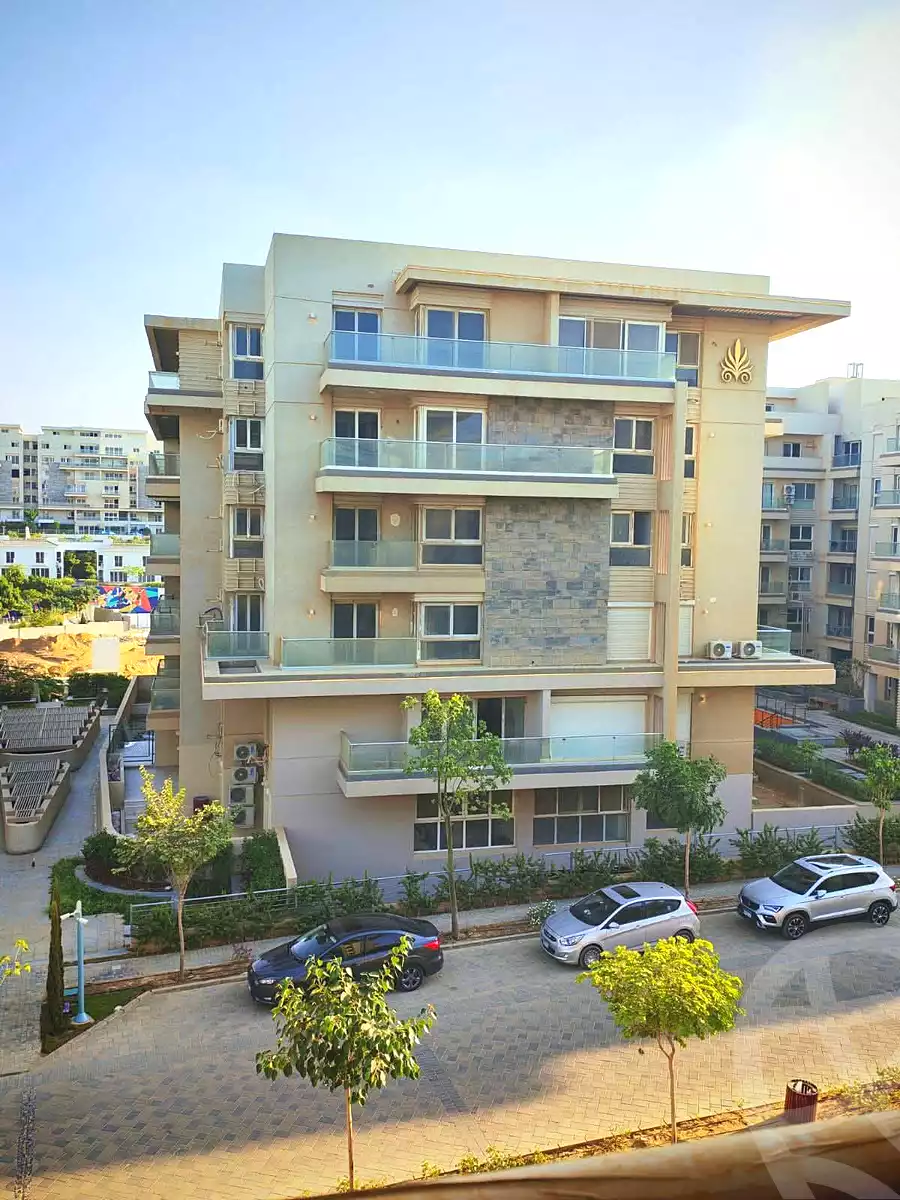 https://aqarmap.com.eg/en/listing/7340886-for-sale-cairo-new-cairo-compounds-mwntn-fyw-y-syty-club-park-mountain-view-icity