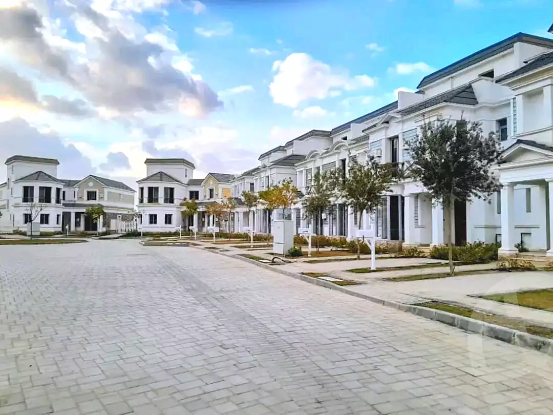 https://aqarmap.com.eg/en/listing/7340893-for-sale-cairo-new-cairo-compounds-mwntn-fyw-y-syty-club-park-mountain-view-icity