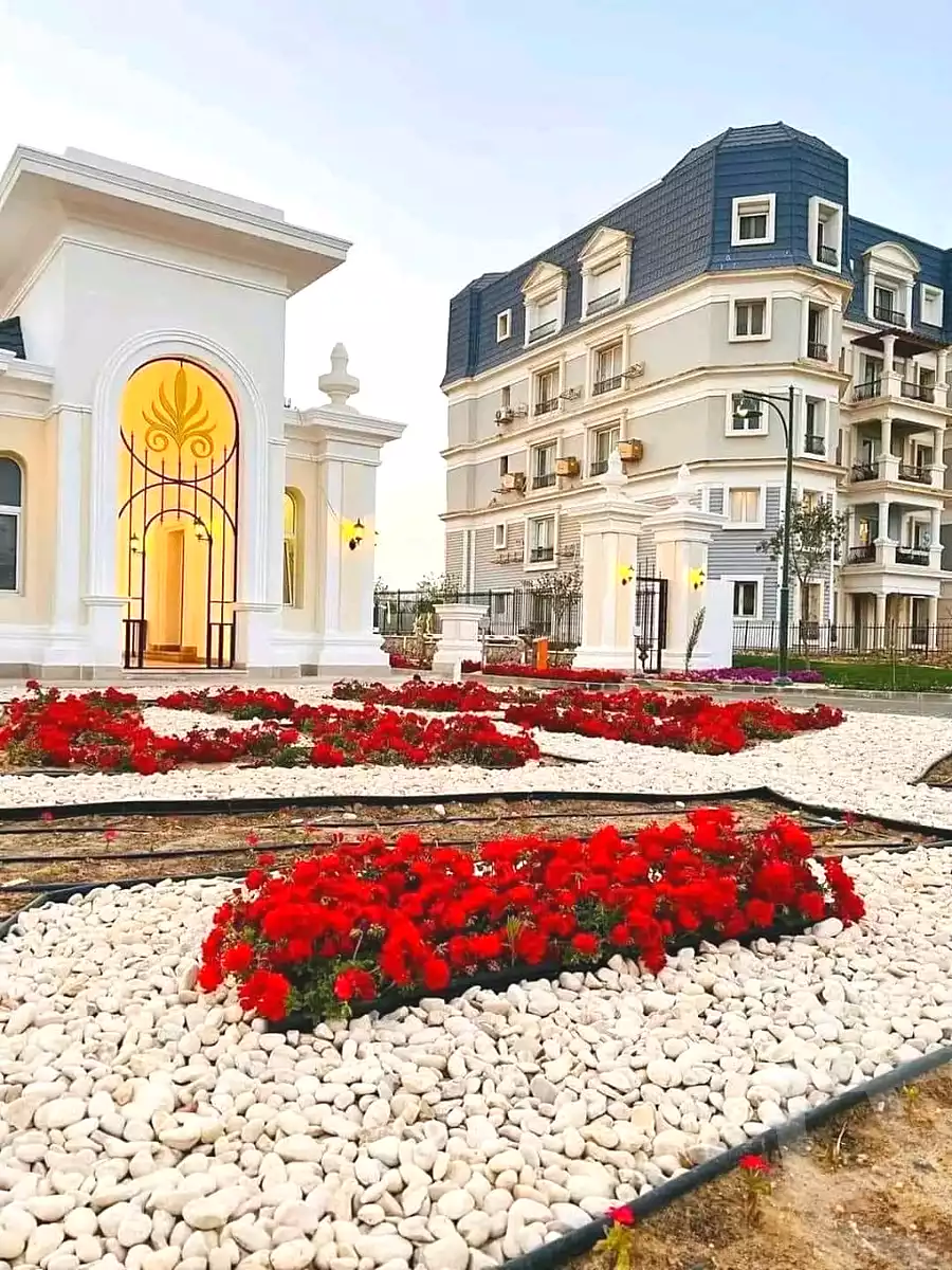https://aqarmap.com.eg/en/listing/7340893-for-sale-cairo-new-cairo-compounds-mwntn-fyw-y-syty-club-park-mountain-view-icity