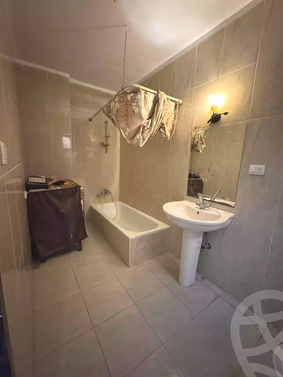https://aqarmap.com.eg/ar/listing/7340912-for-sale-cairo-6th-of-october-el-ahyaa-neighborhood-1st-sixth-neighborhood