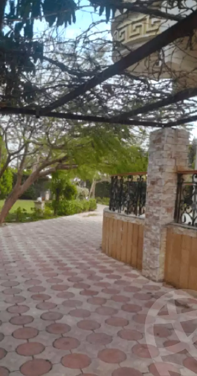 https://aqarmap.com.eg/ar/listing/7341327-for-sale-cairo-el-sheikh-zayed-city-alex-cairo-desert-road-mdyn-sfnks-ljdyd-cascada