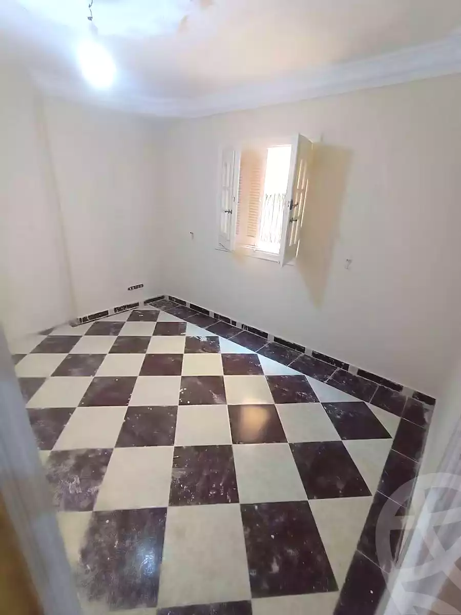 https://aqarmap.com.eg/ar/listing/7341438-for-sale-alexandria-al-agamy-el-hanouvel-abo-el-shawareb-st