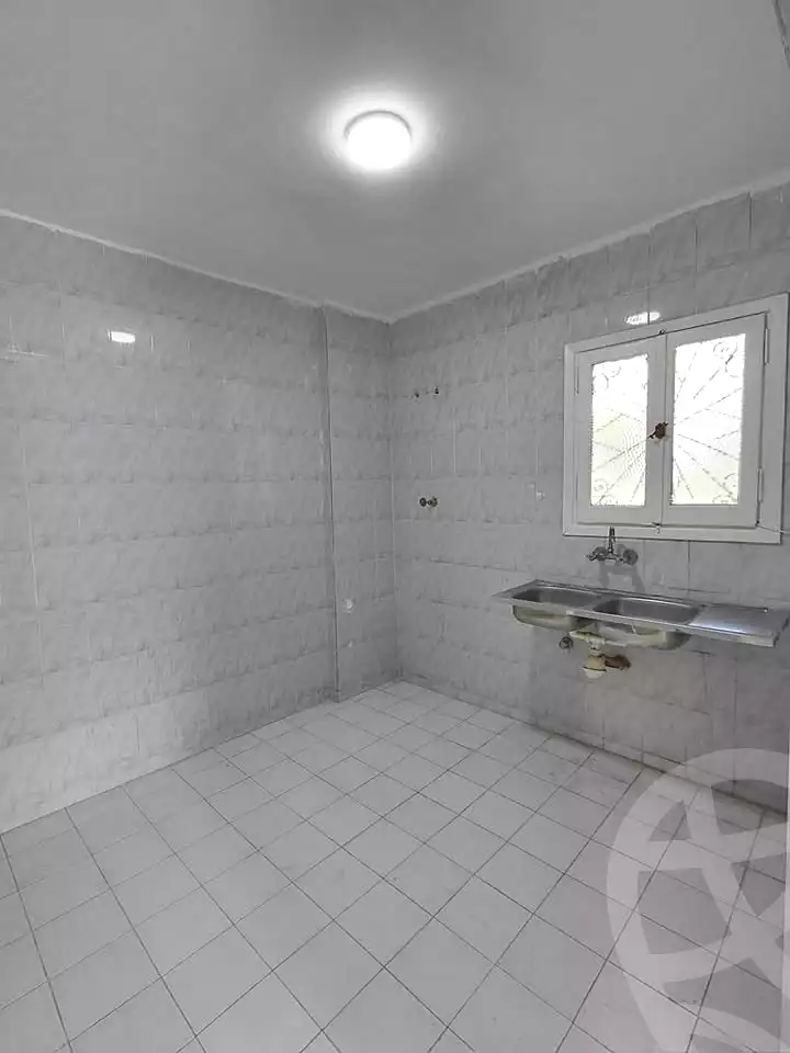 https://aqarmap.com.eg/ar/listing/7341703-for-sale-alexandria-al-agamy-lbytsh-shahr-al-assal-st