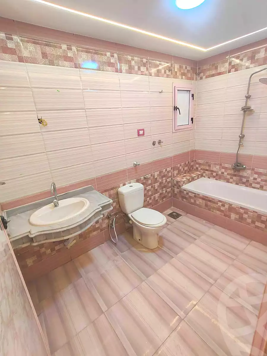 https://aqarmap.com.eg/ar/listing/7341847-for-sale-alexandria-sydy-bshr-sydy-bshr-bhry-shr-khld-bn-lwlyd