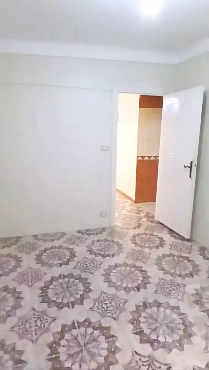 https://aqarmap.com.eg/ar/listing/7342437-for-sale-alexandria-mntq-fr-y-blskndry-el-awayed