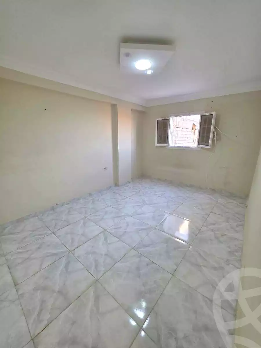 https://aqarmap.com.eg/ar/listing/7342449-for-sale-alexandria-new-miami-eskot