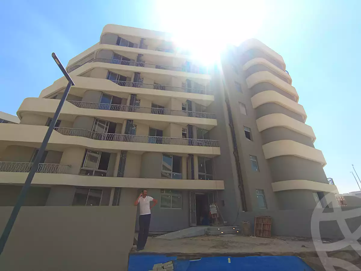 https://aqarmap.com.eg/ar/listing/7070040-for-sale-cairo-new-cairo-lmstqbl-syty-compounds-bloomfields
