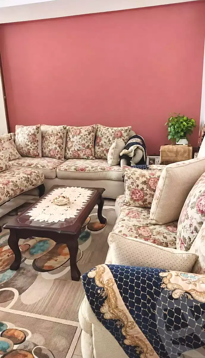 https://aqarmap.com.eg/ar/listing/7342948-for-sale-alexandria-lsywf-el-seyouf-bahri