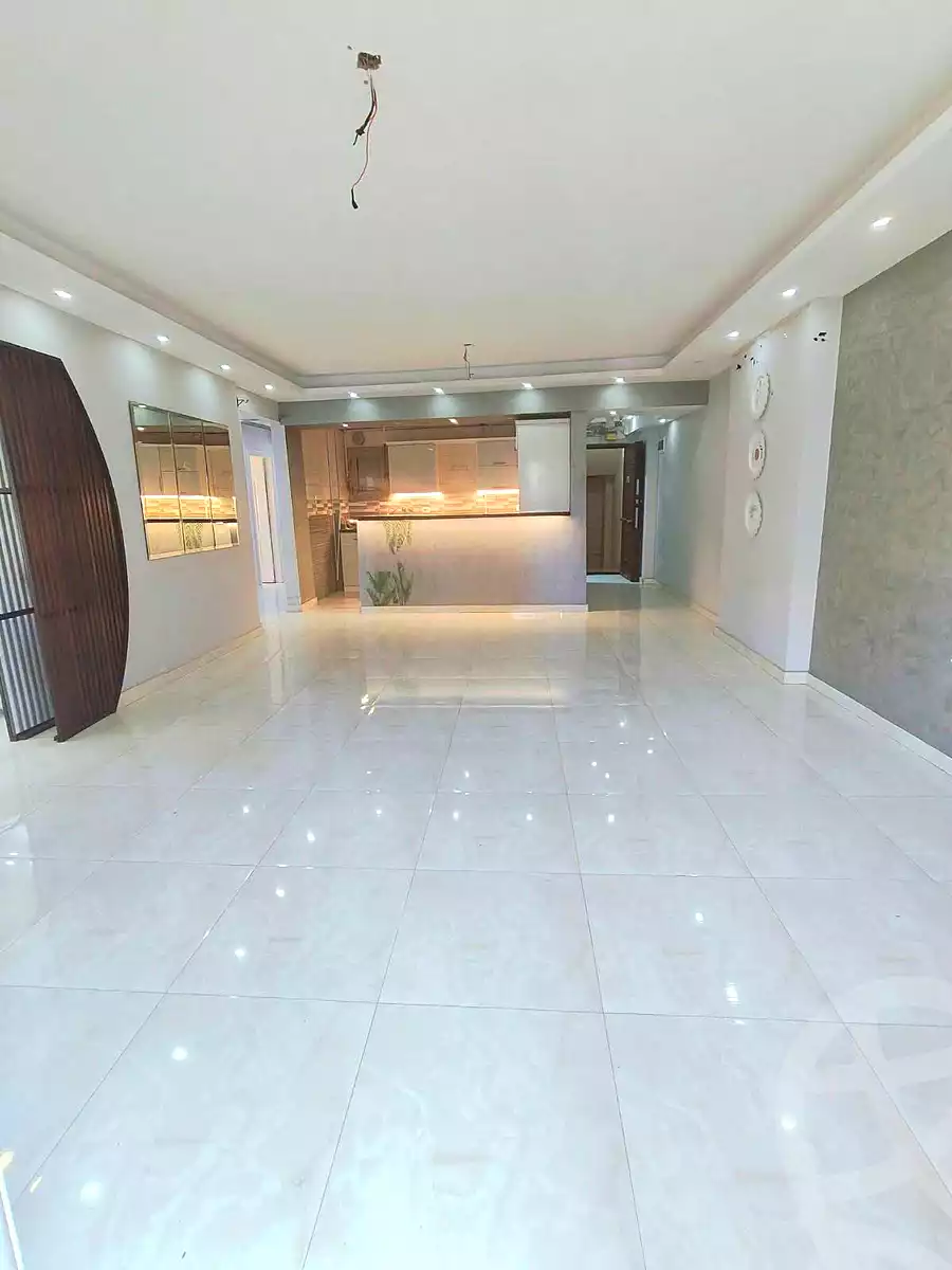 https://aqarmap.com.eg/ar/listing/7343035-for-sale-alexandria-sydy-bshr-sydy-bshr-bhry-shr-mhmwd-l-yswy