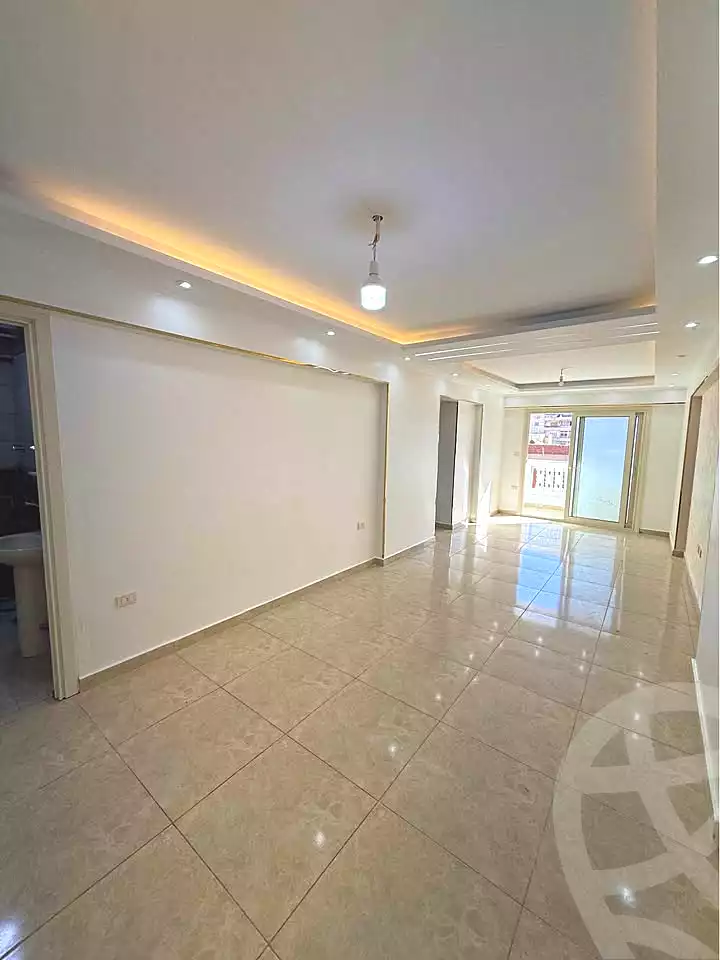 https://aqarmap.com.eg/ar/listing/7343484-for-sale-alexandria-el-asafra-l-sfr-bhry
