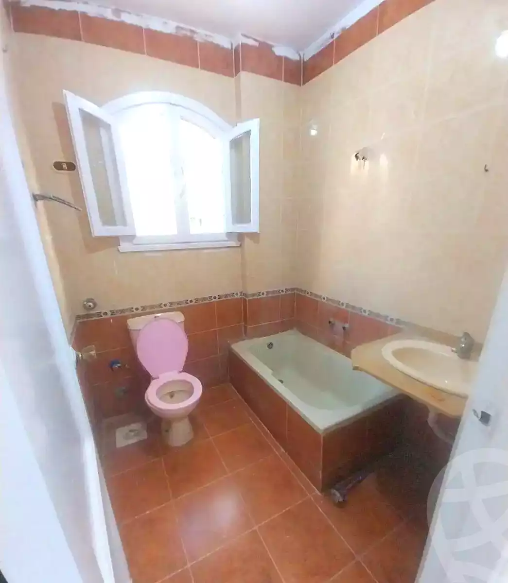 https://aqarmap.com.eg/en/listing/7344362-for-sale-alexandria-al-agamy-shataa-el-nakheel