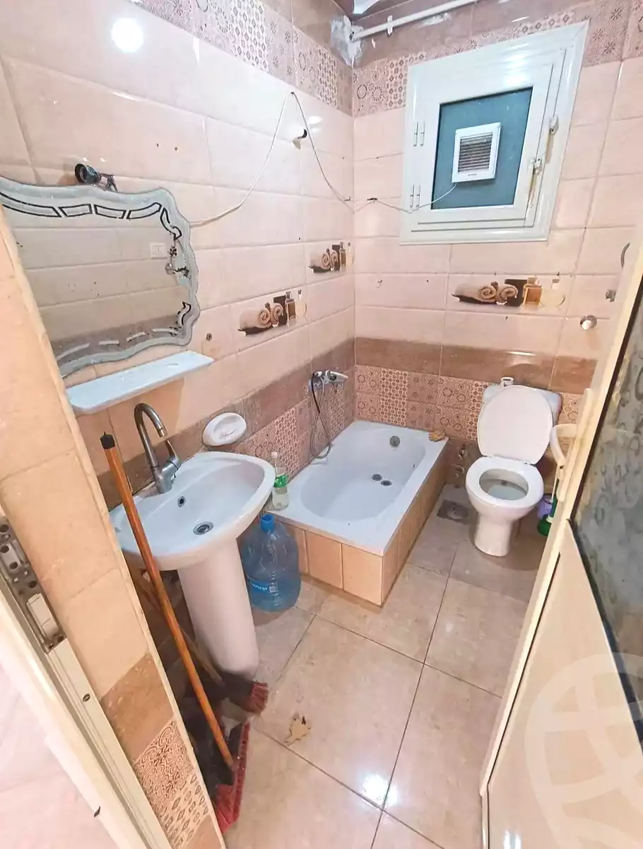 https://aqarmap.com.eg/ar/listing/7344512-for-sale-alexandria-sydy-bshr-sydy-bshr-bhry-gamal-abd-el-nasir-st