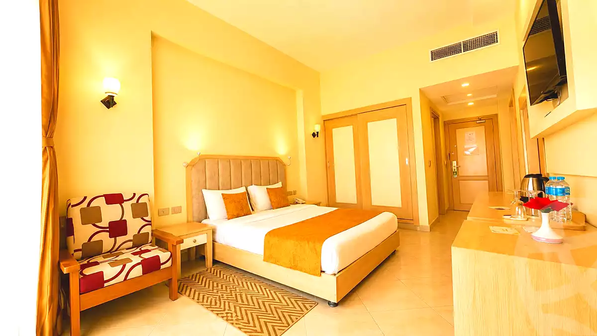 https://aqarmap.com.eg/ar/listing/7345867-for-sale-red-sea-hurghada-resorts-grand-rock-resort-al-hares