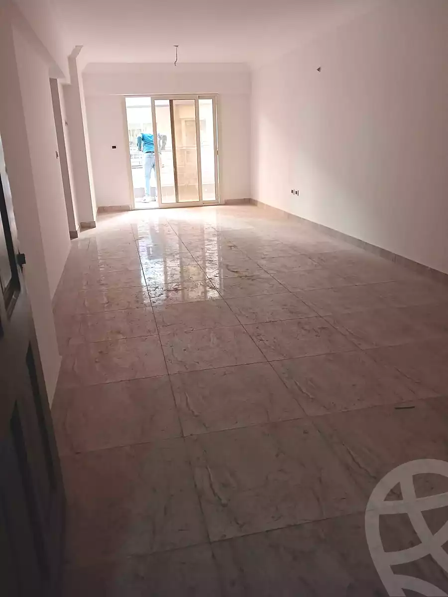 https://aqarmap.com.eg/en/listing/7345927-for-rent-alexandria-lsywf-shamaa